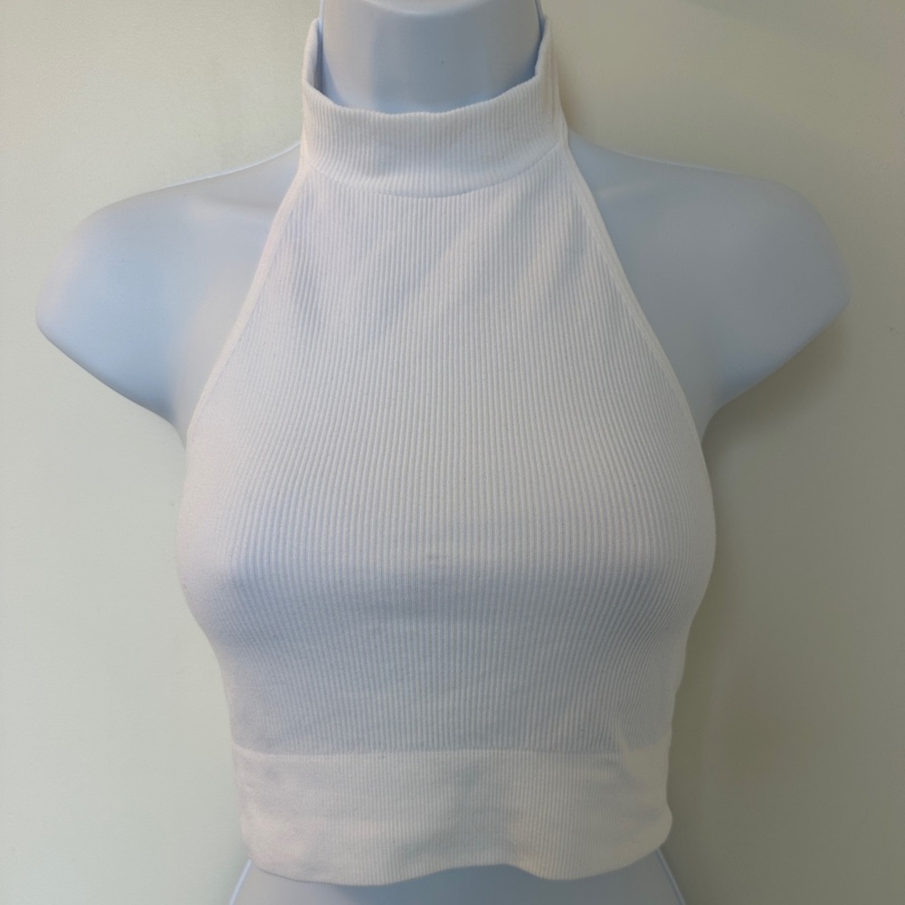 Bozzolo White Ribbed Halter Crop Top